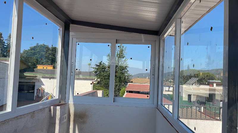 Fotografia tomada fuera de Perfimetal Rafael Rodríguez Zamorano - Carpintería metálica y de aluminio en Espejo, Córdoba