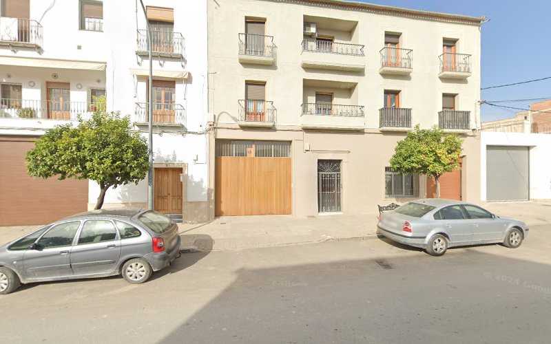 Fotografia tomada fuera de Carpinteria Hnos. Sanchez Palos - Carpintería en Castro del Río, Córdoba