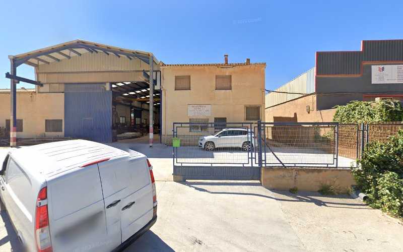 Fotografia tomada fuera de Carpinteria Metalica Baymeg S.L. - Carpintería metálica y de aluminio en Dúrcal, Granada