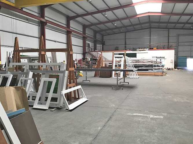 Fotografia tomada fuera de ALUMINIOS DIAZ EIRAS - Carpintería metálica y de aluminio en O Corgo, Lugo