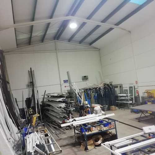 Fotografia tomada fuera de ALUMINIOS EJIDO CRISTAL DECORACION SL - Carpintería metálica y de aluminio en El Ejido, Almería