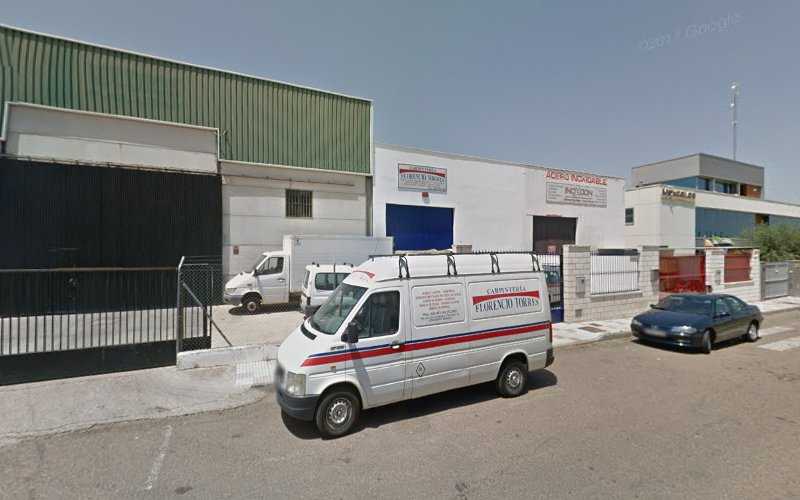 Fotografia tomada fuera de Carpintería Florencio Torres - Tienda de muebles en Don Benito, Badajoz