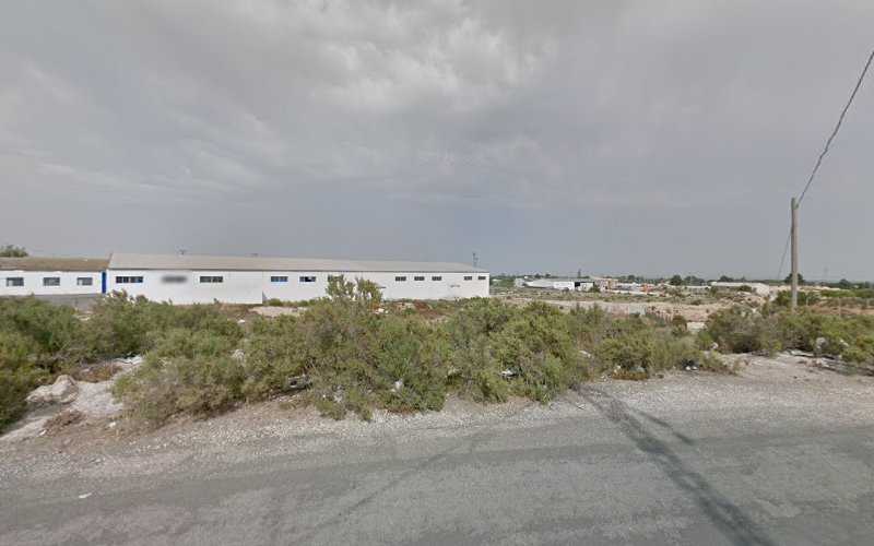 Fotografia tomada fuera de Carpintería De Aluminio Sesa - Carpintería metálica y de aluminio en Pol. Ind. Cachapets, Alicante