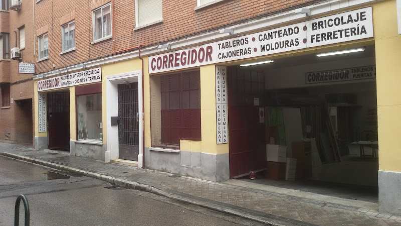 Fotografia tomada fuera de Corregidor - Tienda de armarios en Madrid, Madrid