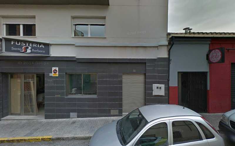 Fotografia tomada fuera de Fusteria Santa Bàrbara,S.L. - Tienda de armarios en Cocentaina, Alicante
