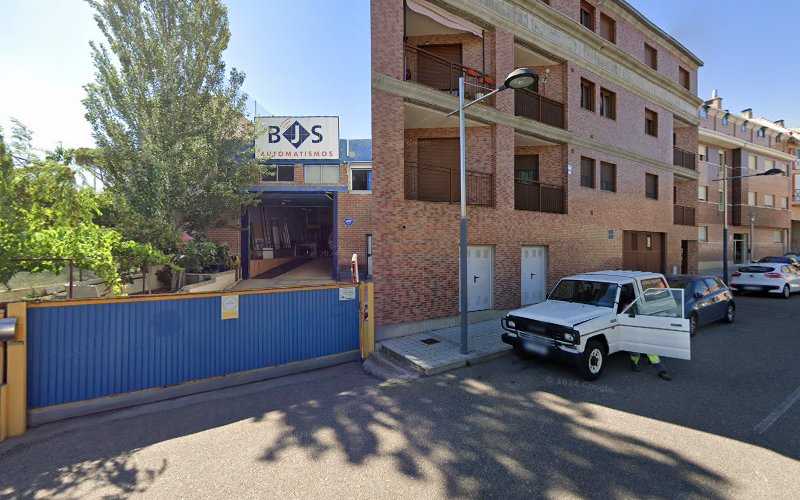 Fotografia tomada fuera de Bjs Automatismos Valladolid - Proveedor de puertas para garaje en Cistérniga, Valladolid