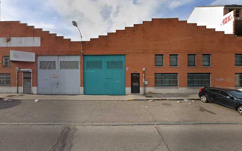 Fotografia tomada fuera de CECRISAL - Carpintería metálica y de aluminio en Valladolid, Valladolid