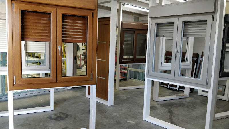Fotografia tomada fuera de Ventanas PVC Zaragoza - Ventanas Metal Epila - Carpintería metálica y de aluminio en Épila, Zaragoza