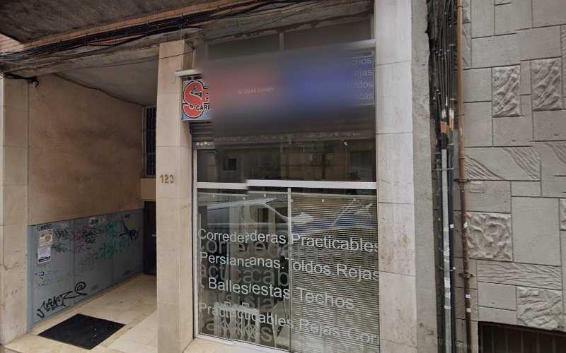 Fotografia tomada fuera de Serrano Carpinteria Metalica - Metal·listeria en Barcelona, Barcelona