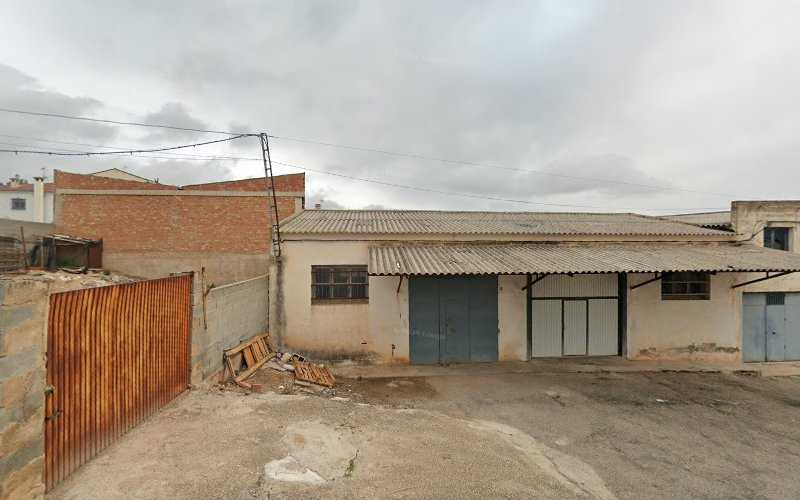 Fotografia tomada fuera de Carpintería De Aluminio García - Carpintería metálica y de aluminio en Carchelejo, Jaén