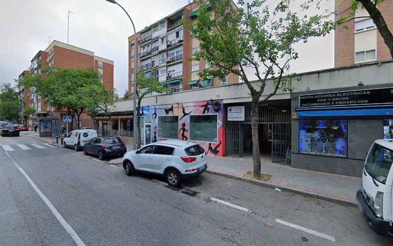 Fotografia tomada fuera de Aluminios Collado - Carpintería metálica y de aluminio en Madrid, Madrid