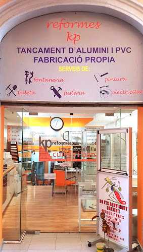 Fotografia tomada fuera de Reformas Integrales de la Llar KP. Aluminis, PVC, Persianes i Vidres KP - Remodelador en Capellades, Barcelona