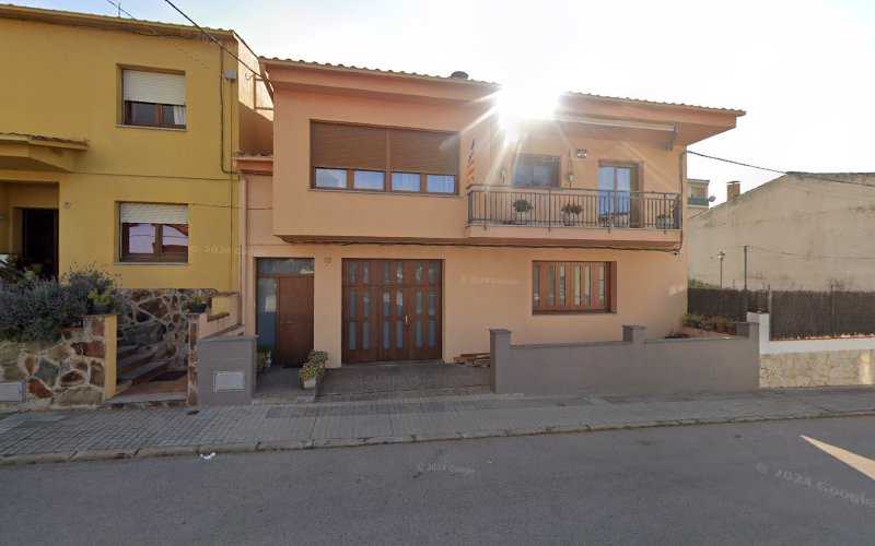 Fotografia tomada fuera de Xavi Coma Vila - Carpintería en Banyoles, Girona