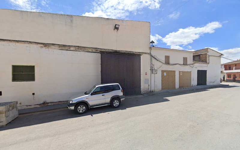 Fotografia tomada fuera de Hermanos Ramos - Taller de metalurgia en Campotéjar, Granada