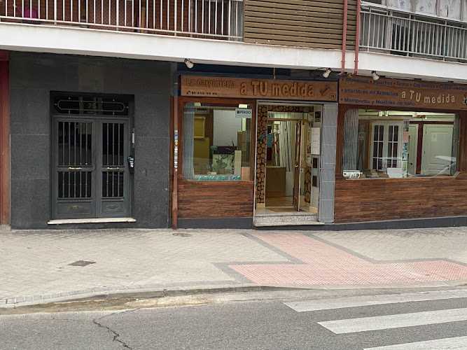 Fotografia tomada fuera de La Carpintería A Tu Medida. - Tienda de armarios en Madrid, Madrid