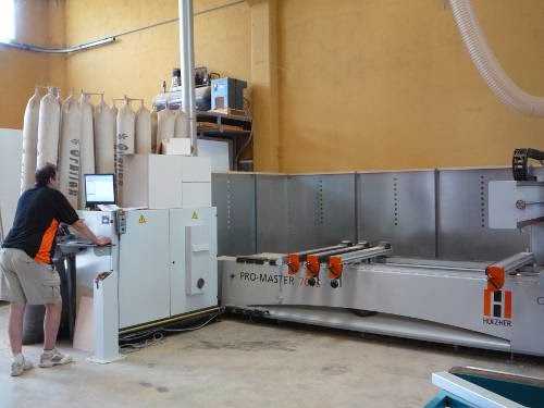 Fotografia tomada fuera de Fusteria Rubies - Fábrica de muebles en Balaguer, Lérida