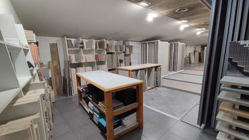 Fotografia tomada fuera de GAMMA Farré - Tienda de materiales para la construcción en Balaguer, Lérida