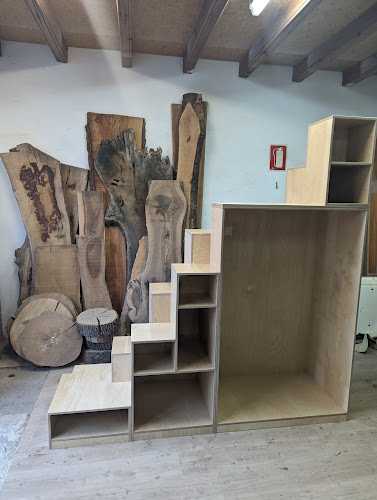 Fotografia tomada fuera de Marc Viruta, Carpintería Ebanistería - Fusteria en Badalona, Barcelona