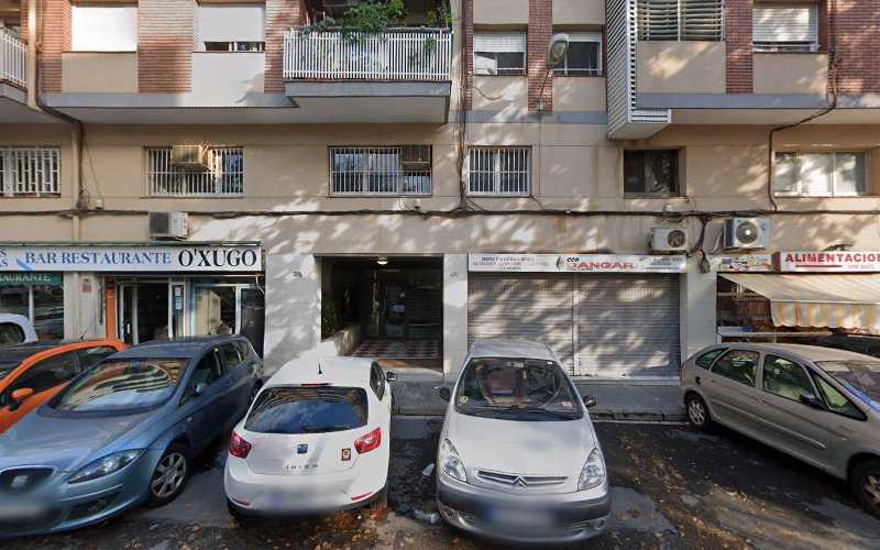 Fotografia tomada fuera de Juan Francisco Soriano Martínez - Carpintería metálica y de aluminio en Badalona, Barcelona