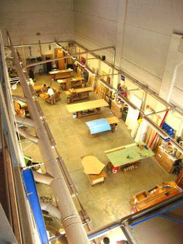 Fotografia tomada fuera de Sandal Ebenisteria - Ebanista en Badalona, Barcelona