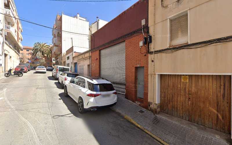 Fotografia tomada fuera de Aryston - Carpintería metálica y de aluminio en Badalona, Barcelona