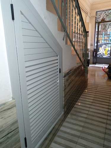 Fotografia tomada fuera de ALUMINIOS ERFRA - Carpintería metálica y de aluminio en Badalona, Barcelona