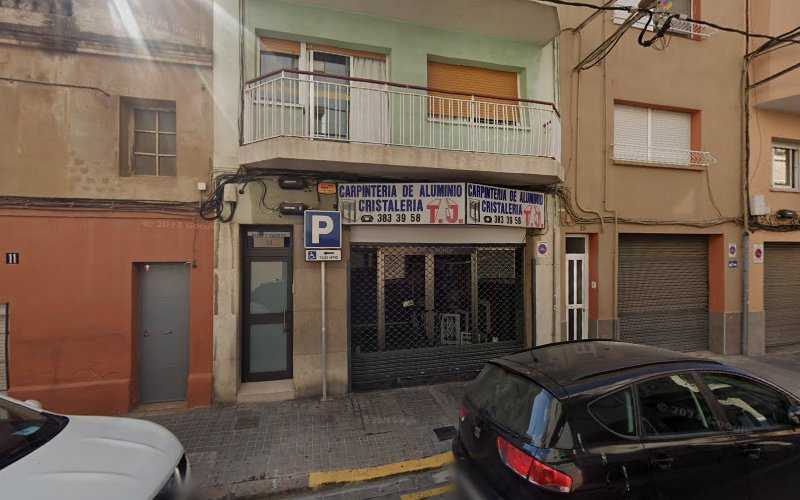 Fotografia tomada fuera de María Isabel Greño Romo - Carpintería metálica y de aluminio en Badalona, Barcelona
