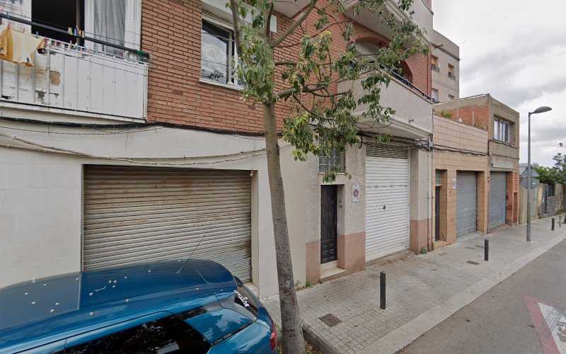 Fotografia tomada fuera de José Luis Alvarez Barrera - Tienda de armarios en Badalona, Barcelona