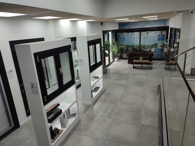 Fotografia tomada fuera de Carpintería Metálica Ángel González, S.A. - Carpintería metálica y de aluminio en Sant Adrià de Besòs, Barcelona