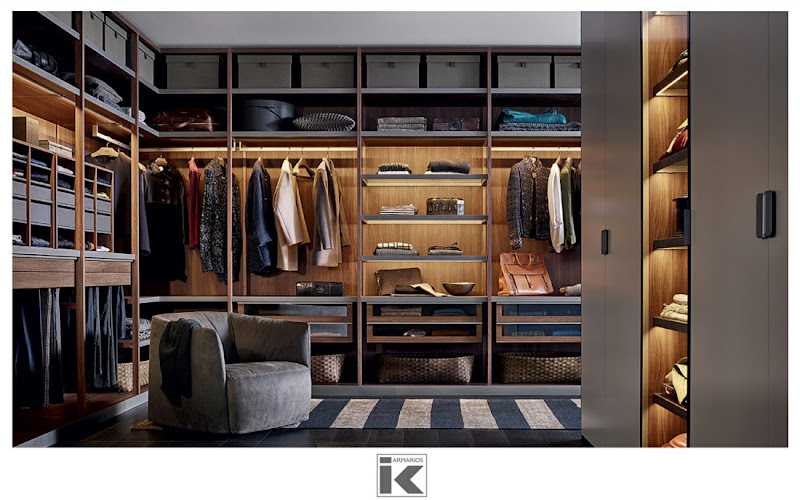 Fotografia tomada fuera de Armarios Ikono - Fábrica de muebles en Madrid, Madrid