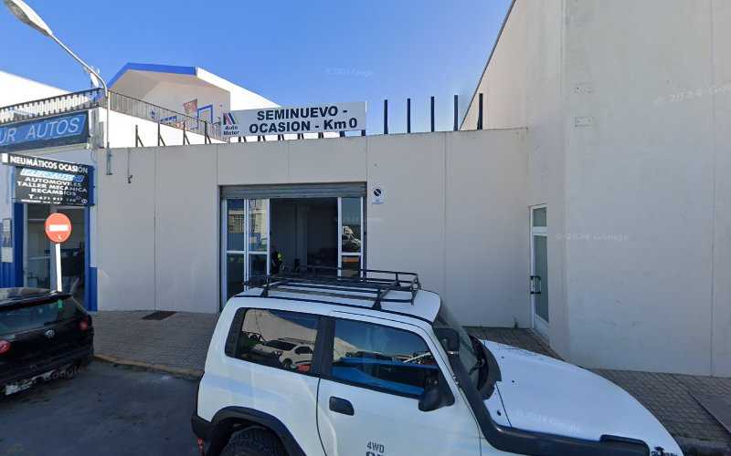 Fotografia tomada fuera de Carpintería metálica CHAKI - Carpintería metálica y de aluminio en Ayamonte, Huelva