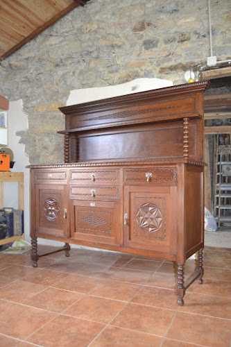 Fotografia tomada fuera de Taller Albar - Ebanista en Grado, Asturias