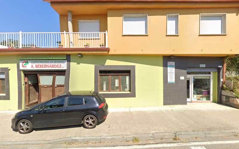 Fotografia tomada fuera de Carpintería A. Bernárdez - Tienda de armarios en Moaña, Pontevedra