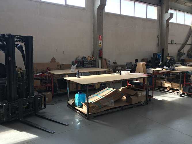 Fotografia tomada fuera de FITALLER - ARS GRATIA - Fusteria en Olius, Lérida