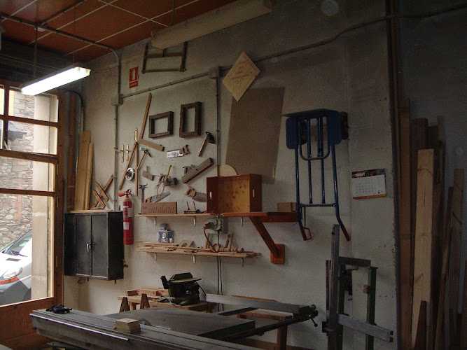 Fotografia tomada fuera de Jaume Angrill Alsinet - Carpintero en La Seu d'Urgell, Lérida