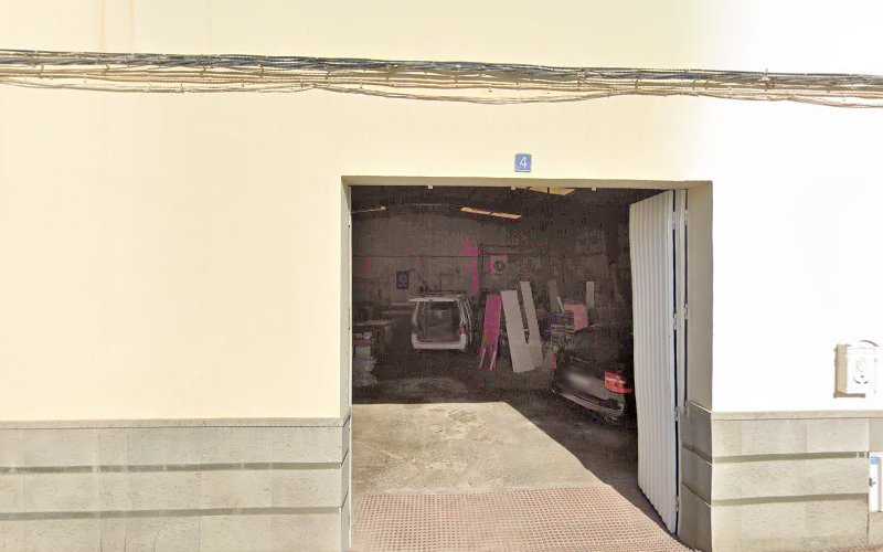 Fotografia tomada fuera de Carpintería Bolaños - Tienda de armarios en Arrecife, Las Palmas
