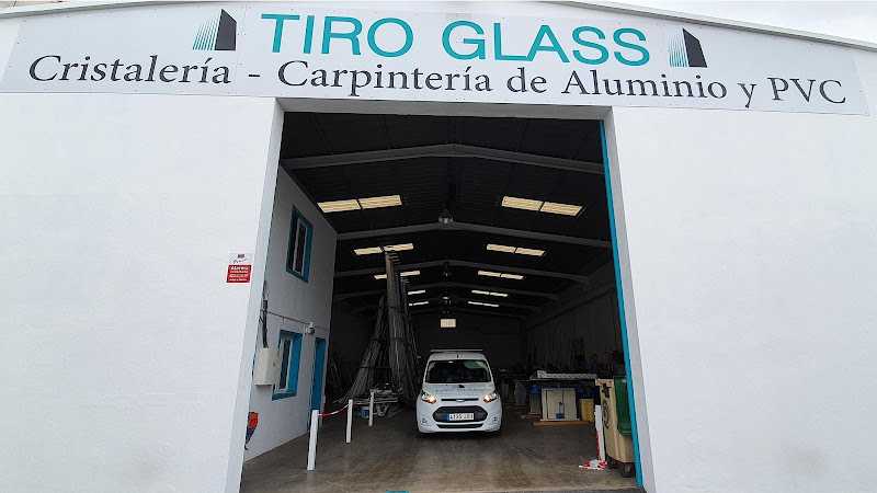 Fotografia tomada fuera de Cristalería Tiroglass - Cristalero en Arrecife, Las Palmas