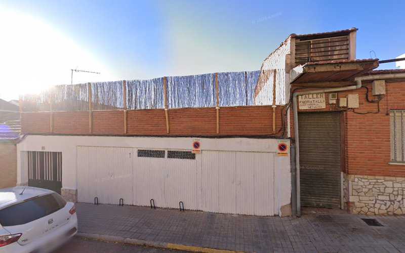Fotografia tomada fuera de Carpintería Metálica Fernando Moratalla - Constructor en Aranjuez, Madrid