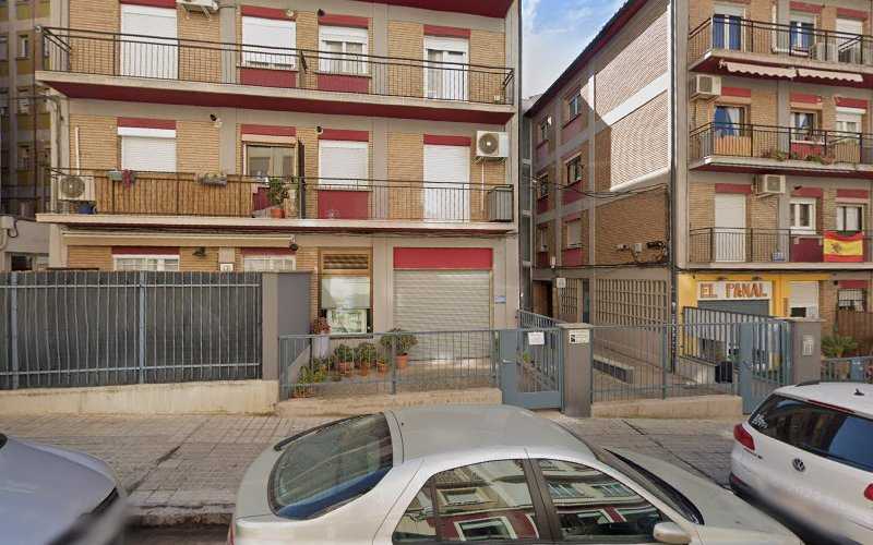 Fotografia tomada fuera de Lores Jesús Ignacio - Carpintería metálica y de aluminio en Zaragoza, Zaragoza