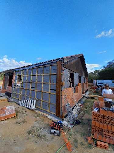 Fotografia tomada fuera de GRUP SERVEIS PALAFRUGELL SC. - Carpintero en Palafrugell, Girona