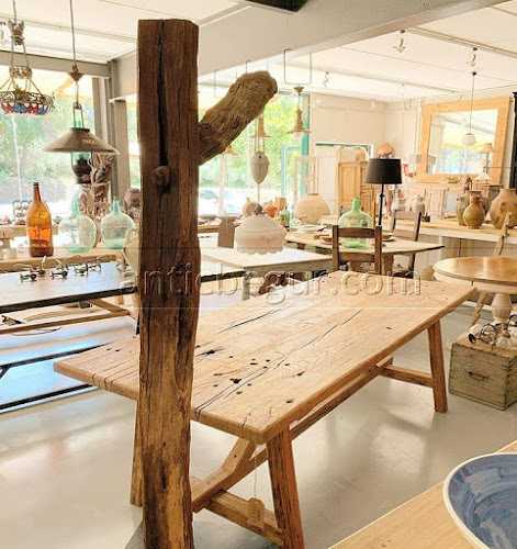 Fotografia tomada fuera de ANTIC BEGUR Mobles Singulars - Tienda de antigüedades en Begur, Girona