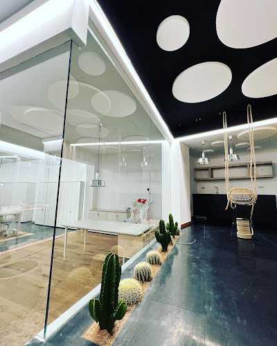 Fotografia tomada fuera de Tancaments Alumat - Carpintería metálica y de aluminio en Bruguerol, Girona