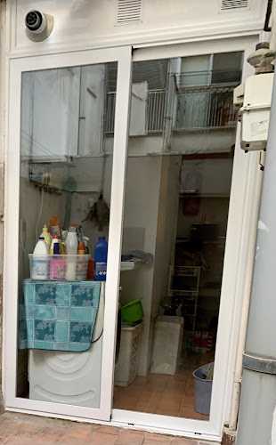 Fotografia tomada fuera de J. Mayola - Carpintería metálica y de aluminio en Palafrugell, Girona