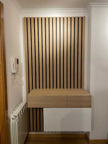 Fotografia tomada fuera de REHERMANN - Ebanista en Pastoriza, A Coruña