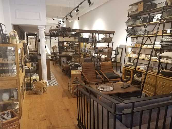 Fotografia tomada fuera de MIDO CONCEPT - Tienda de muebles en A Coruña, A Coruña