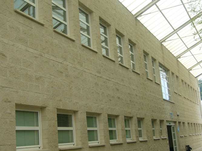 Fotografia tomada fuera de Urumea Carpintería Metálica - Carpintería metálica y de aluminio en Hernani, Guipúzcoa