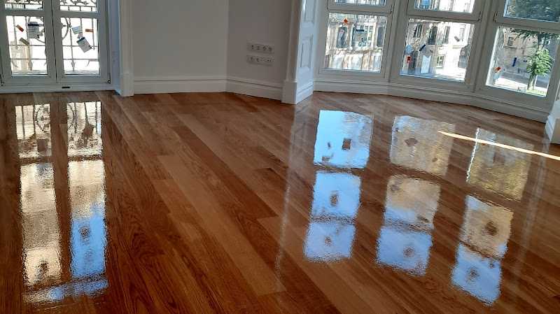 Fotografia tomada fuera de Acuchillados y barnizados Rafa - Carpintería en Aguirre, Vizcaya