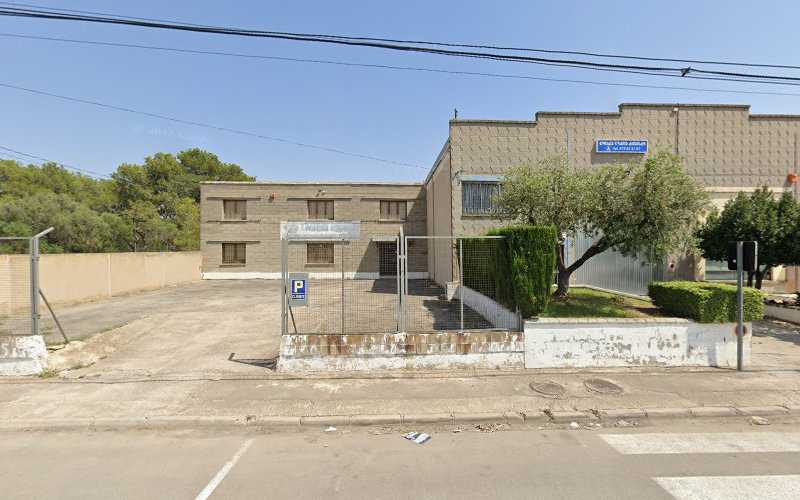 Fotografia tomada fuera de Gasque Fusteria sl - Tienda de armarios en Valls, Tarragona