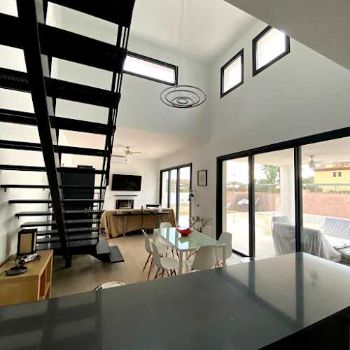 Fotografia tomada fuera de Aluminios Pepe Baraza e Hijos - Carpintería metálica y de aluminio en Antas, Almería