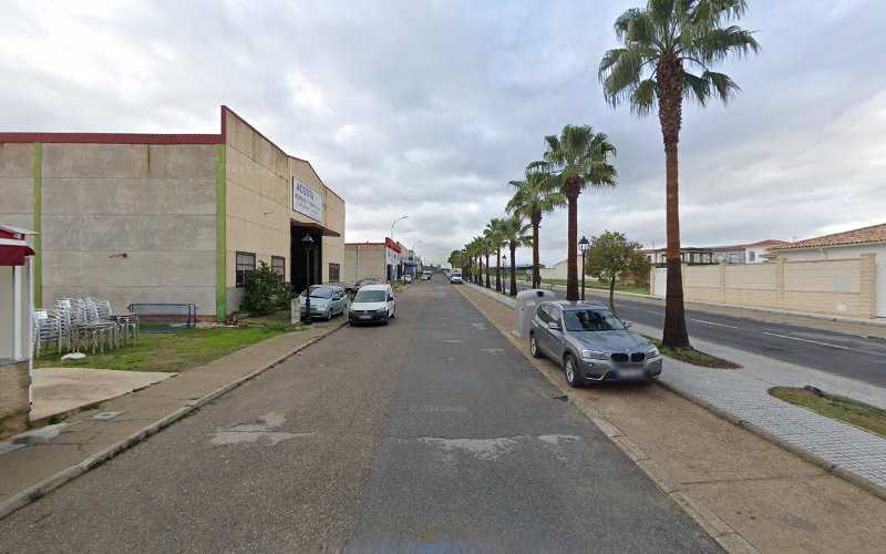 Fotografia tomada fuera de Carpintería Medios Duros - Carpintería en Añora, Córdoba